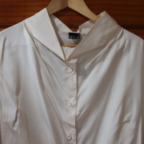 GianFranco Ferre Oprah Winfrey Owned Round Neck Long Sleeve Blouse LG 46 - Picture 2 of 16